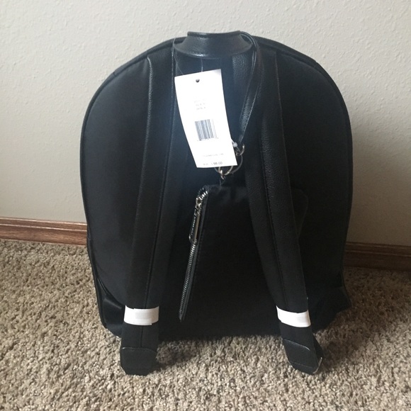 Steve Madden Black Logo Backpaxk with Wristlet - Picture 3 of 3